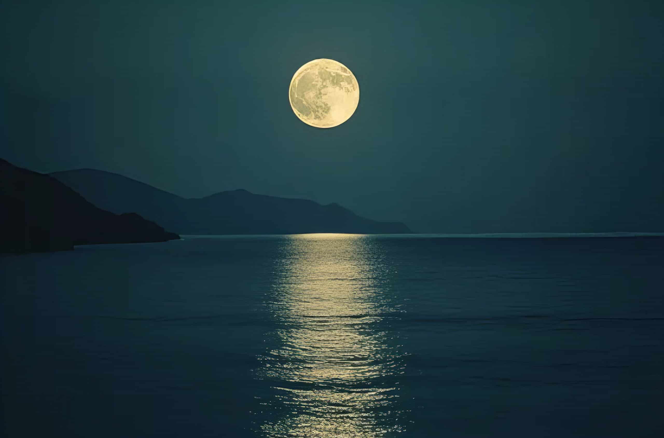 Full moon above the sea
