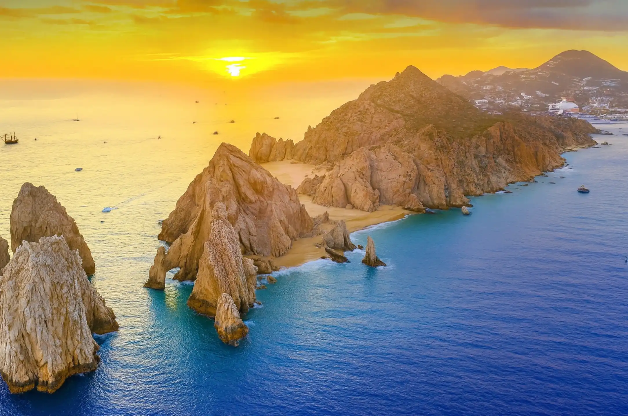 Cabo San Lucas sunset by the Pacific and the Arch